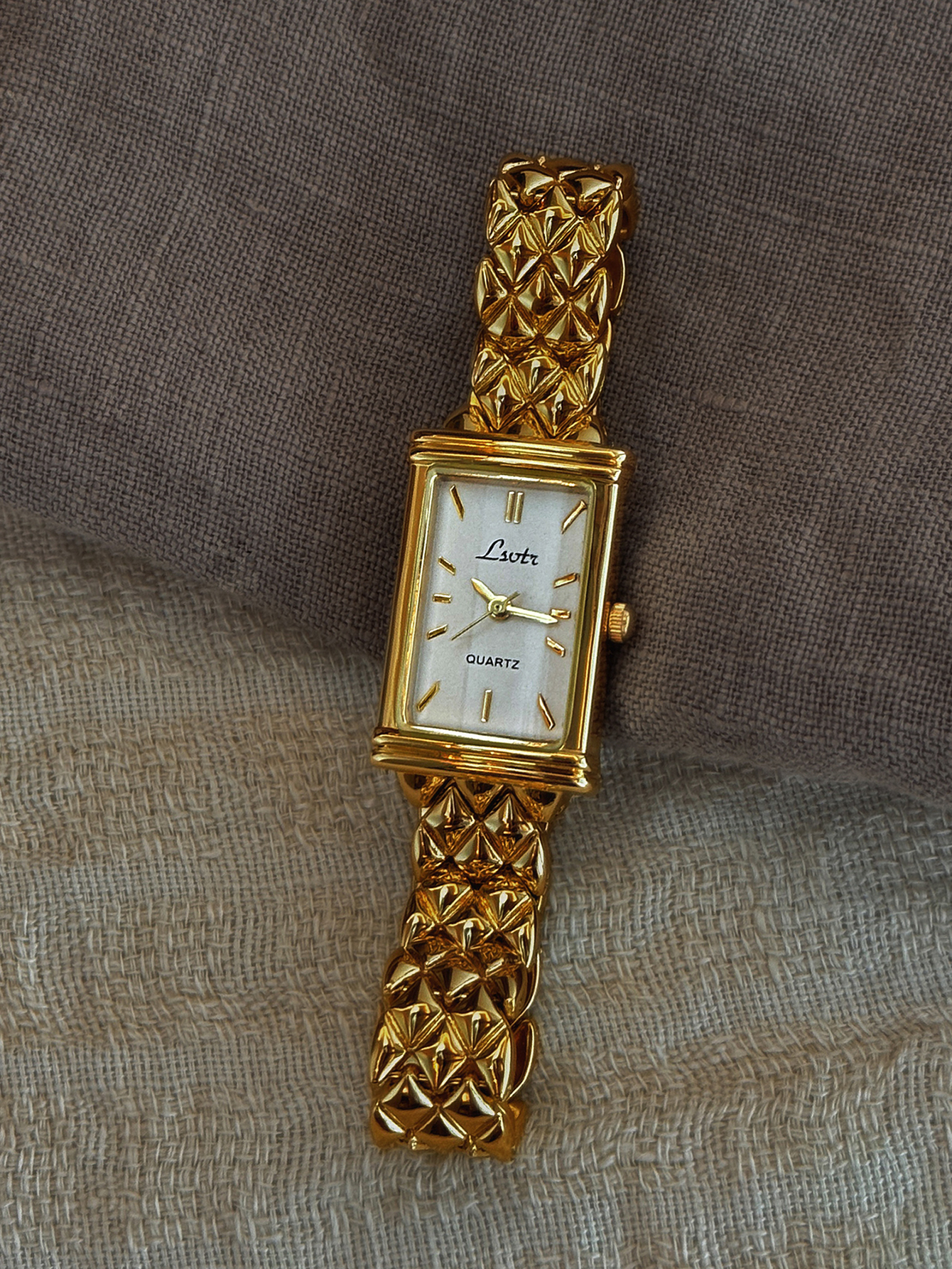 1 New Gold-Colored French High - مراجعة Luxury Lifestyle Gifts وسعره