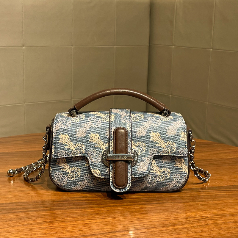 Luxury Hands-Free Designer Dia - مراجعة Luxury Lifestyle Us وسعره