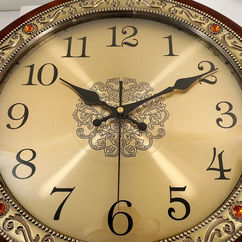 Luxury Wood Wall Clock Metal R - مراجعة Luxury Lifestyle Gifts وسعره