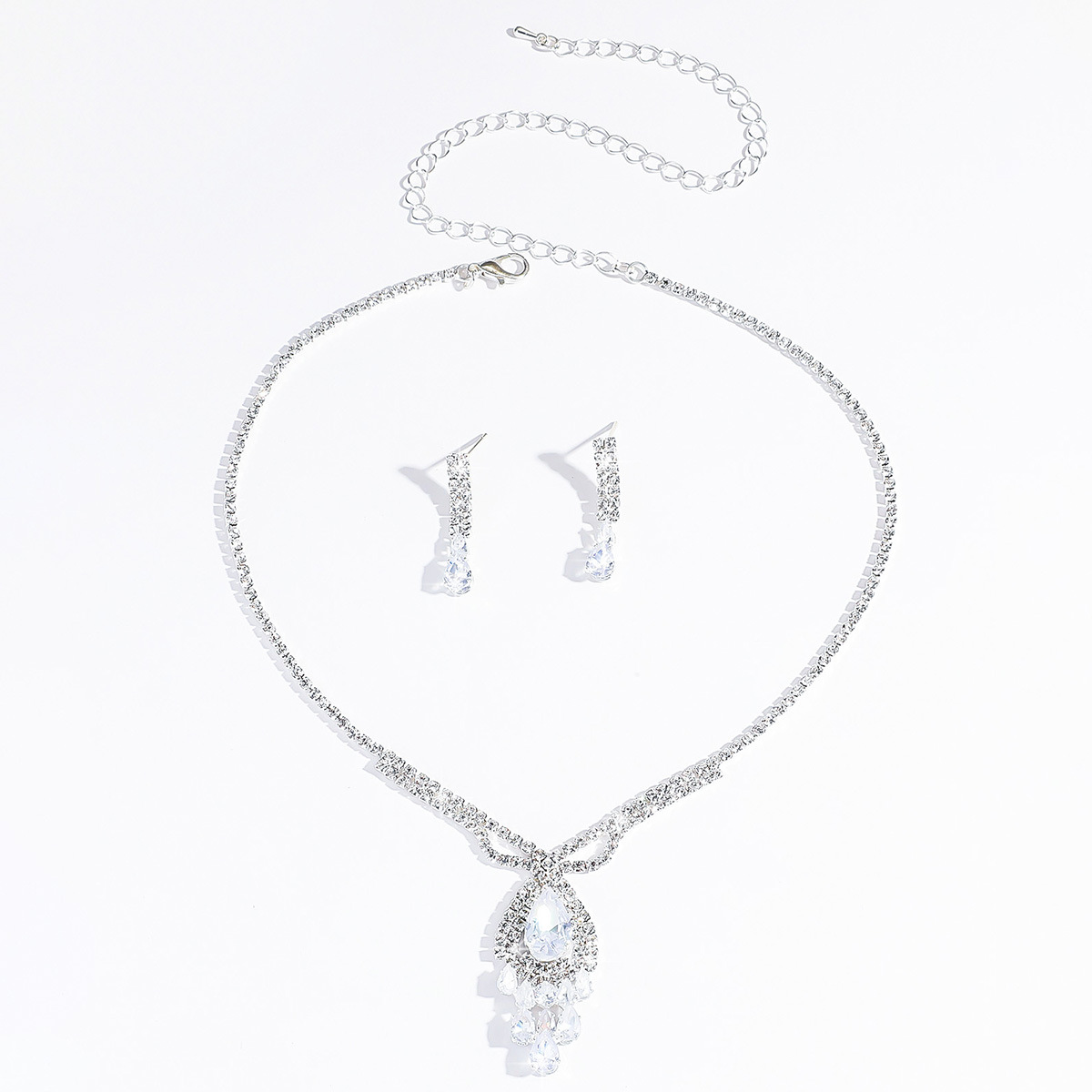 New zirconia stud earrings and - مراجعة Luxury Lifestyle Gifts وسعره