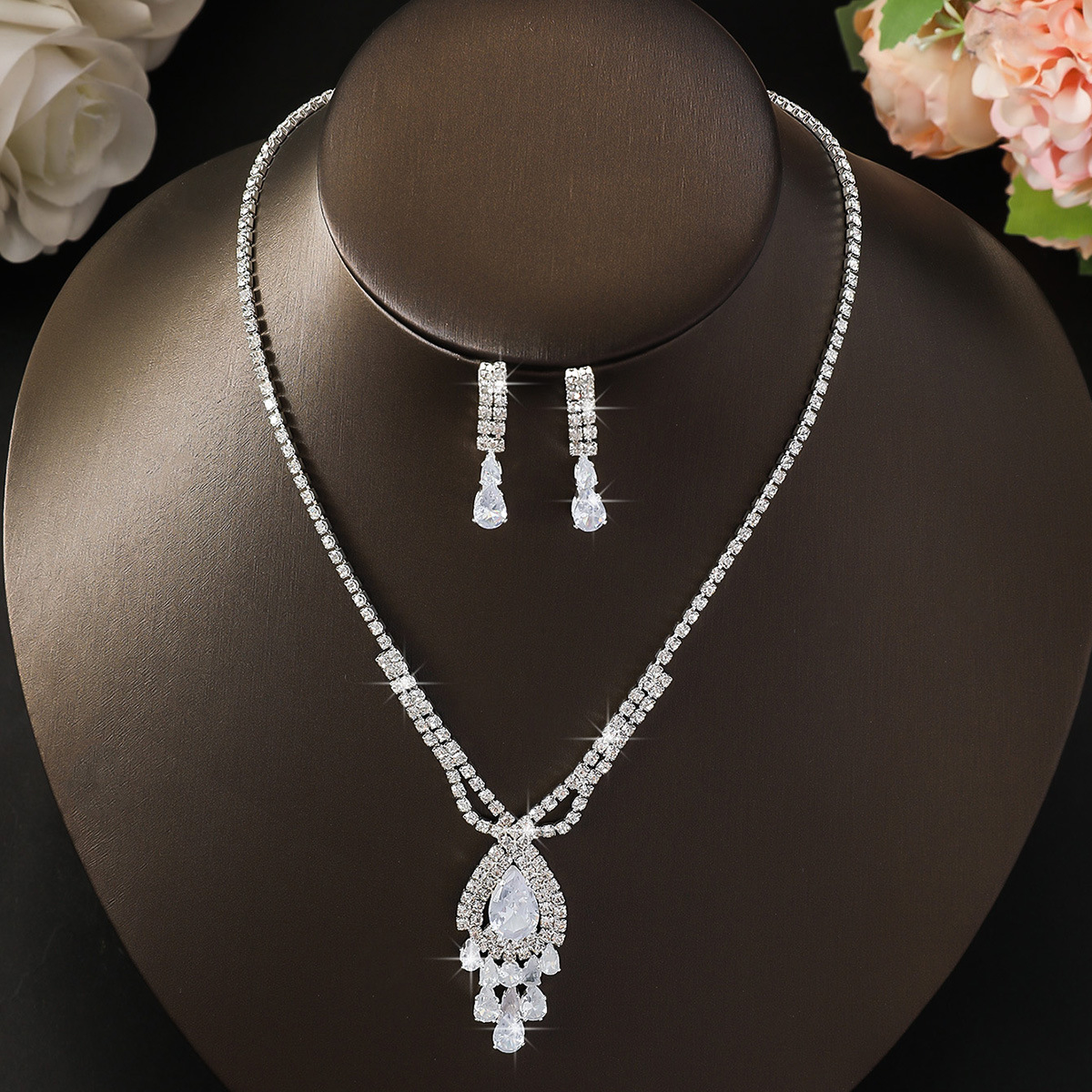 New zirconia stud earrings and - مراجعة Luxury Lifestyle Gifts وسعره